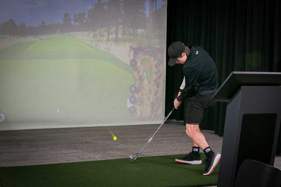 Indoor Golf Simulator Parties